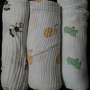 Bundle 3 Muslin Swaddle Blankets